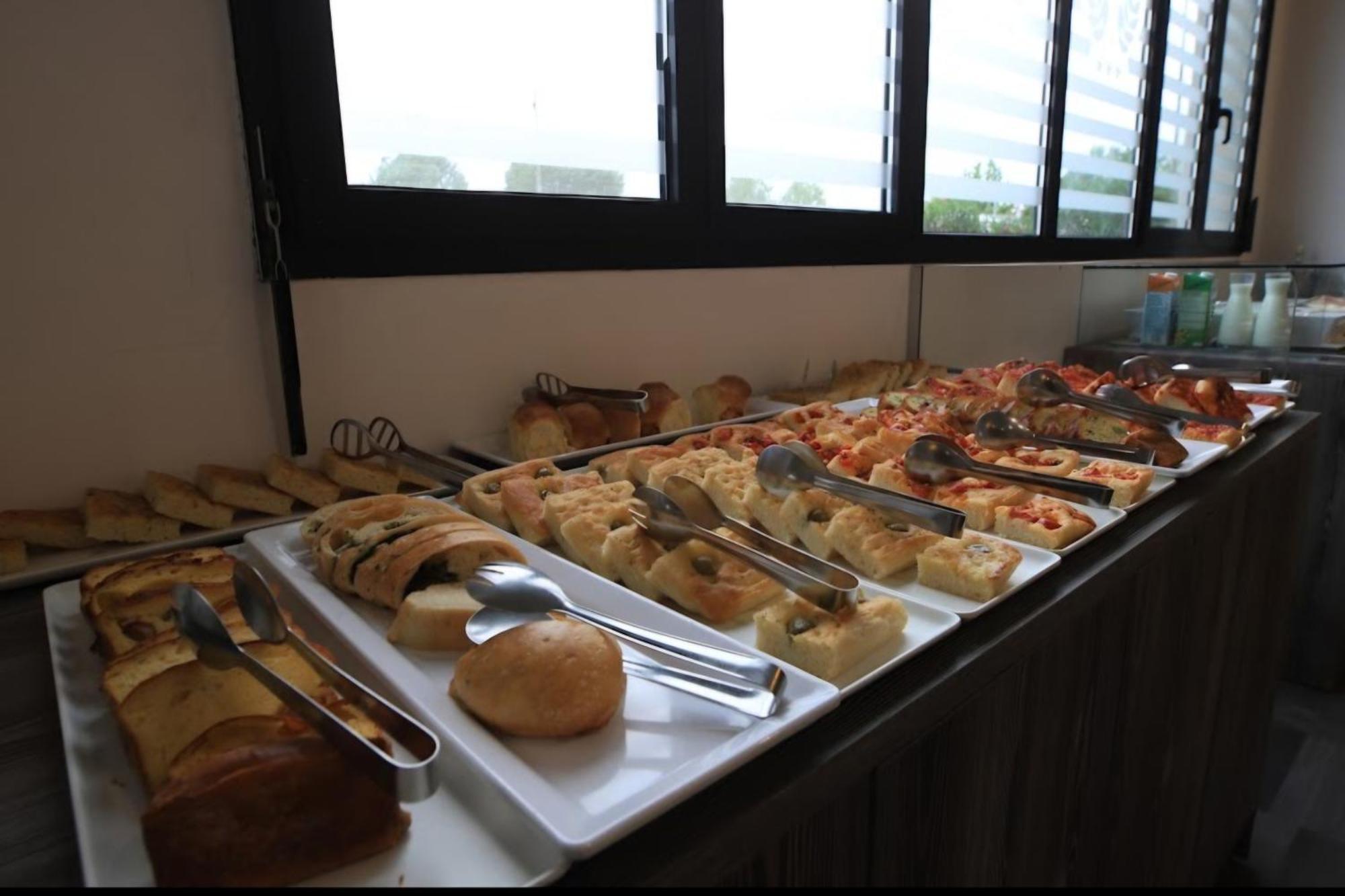 מילאנו מריטימה Hotel Helios Beach מראה חיצוני תמונה