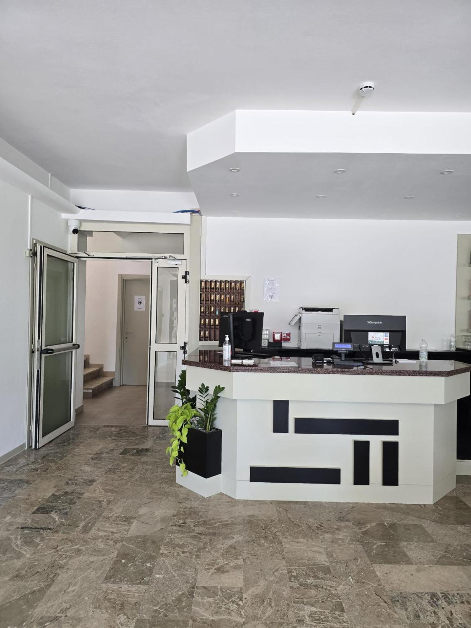 מילאנו מריטימה Hotel Helios Beach מראה חיצוני תמונה