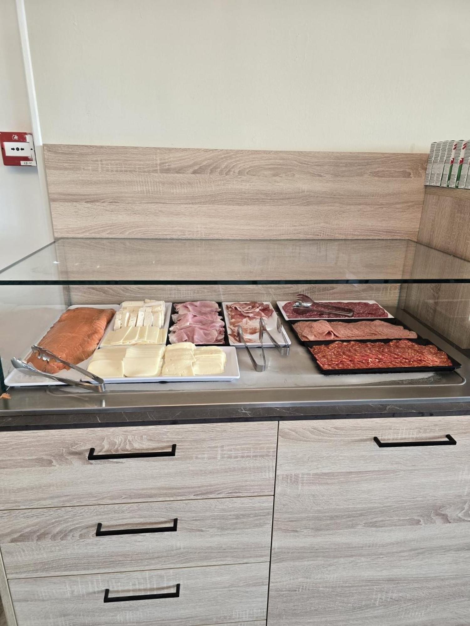 מילאנו מריטימה Hotel Helios Beach מראה חיצוני תמונה
