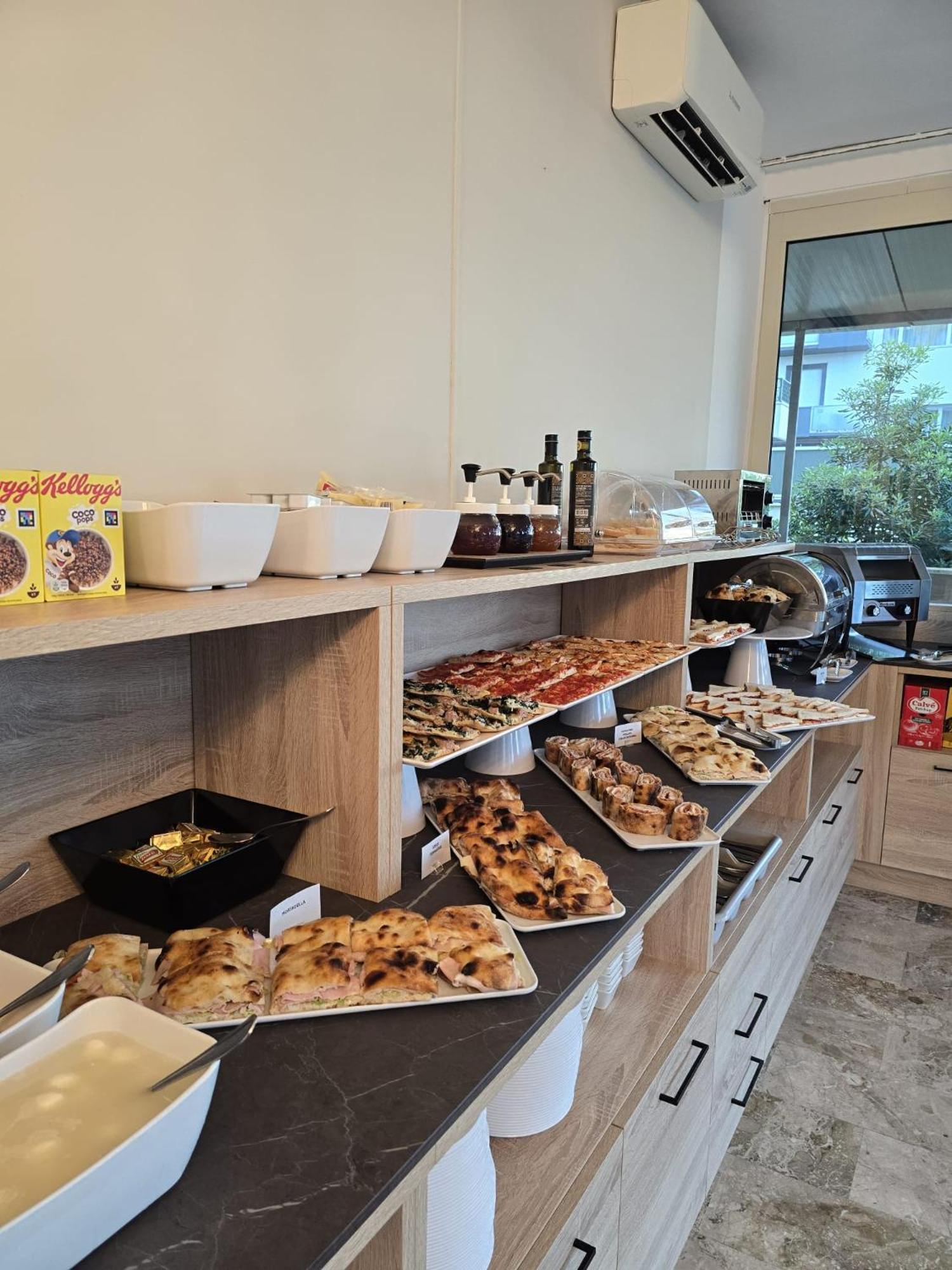 מילאנו מריטימה Hotel Helios Beach מראה חיצוני תמונה