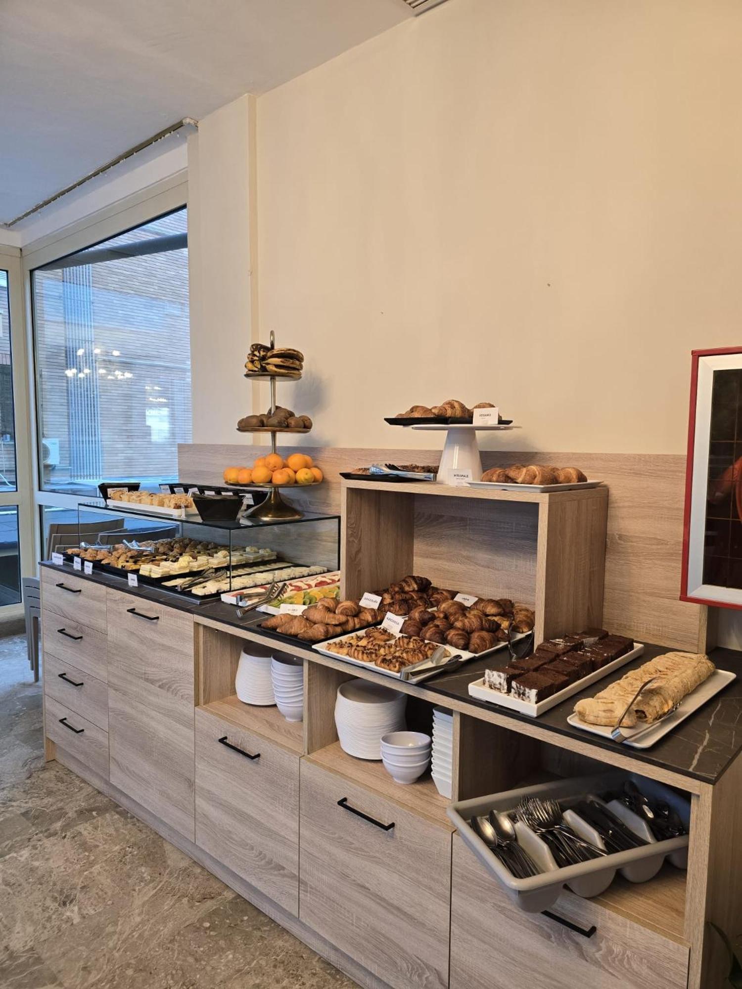 מילאנו מריטימה Hotel Helios Beach מראה חיצוני תמונה
